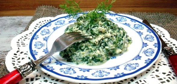 Шпинат с яйцами