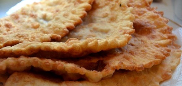 Чебуреки сочные на пивном тесте