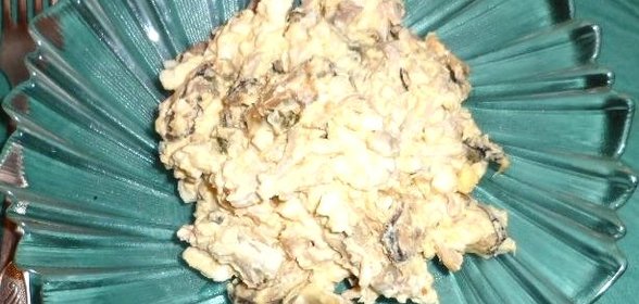 Салат из мидий и кальмаров