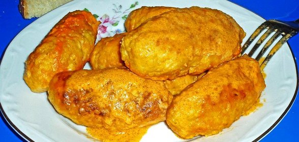 Тефтели мясные с пшеном в томатно-сметанном соусе