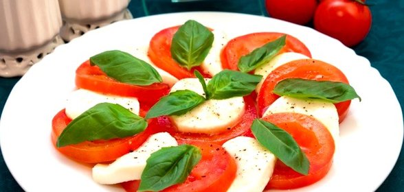Салат «Капрезе»