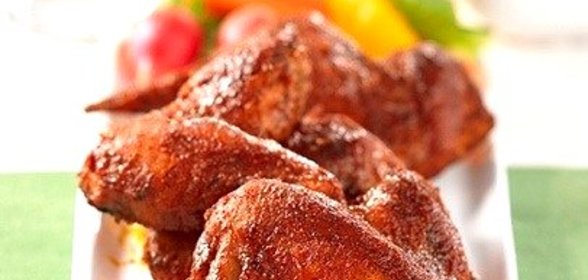 Куриные крылья в красном