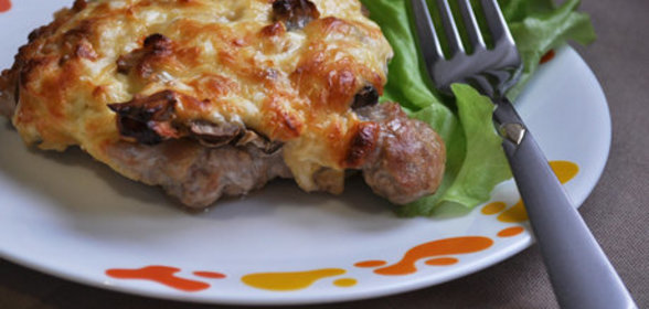 Свинина под сырной корочкой