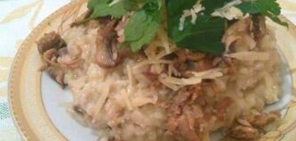 Ризотто с тунцом и шампиньонами