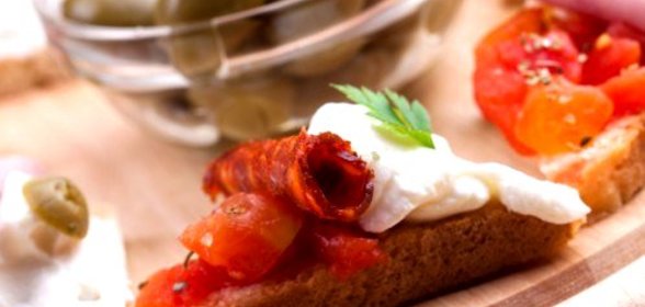 Бутерброд с брынзой