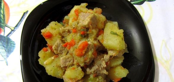 Картофельное рагу со свининой