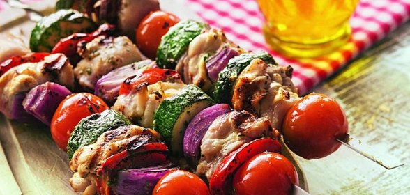 Шашлык из курицы с овощами