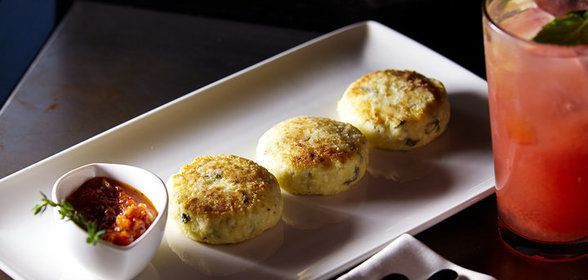 Салат с топинамбуром и чесноком