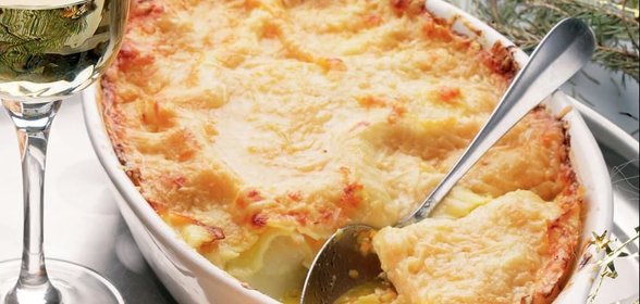 Лазанья с лососем и укропом