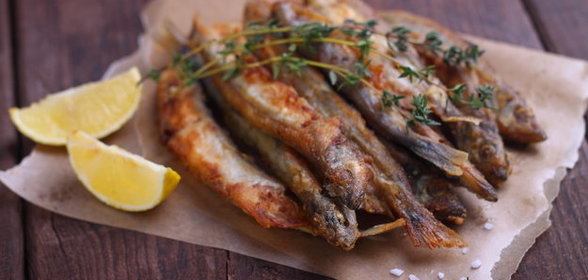 Мойва в кукурузной муке