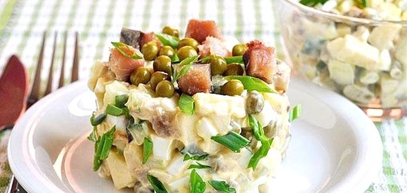 Салат из скумбрии