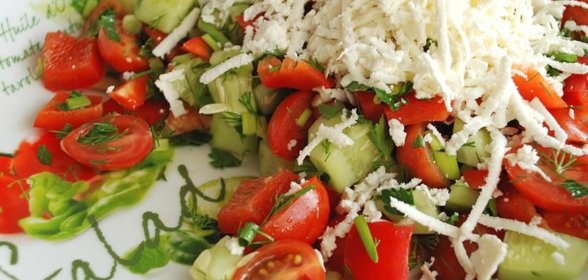 «Шопский» салат с болгарской брынзой