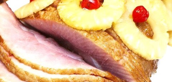 Свинина с ананасом и вишней