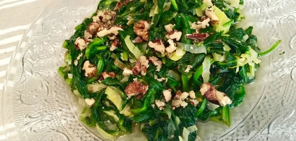 Как идеально потушить шпинат за 10 минут