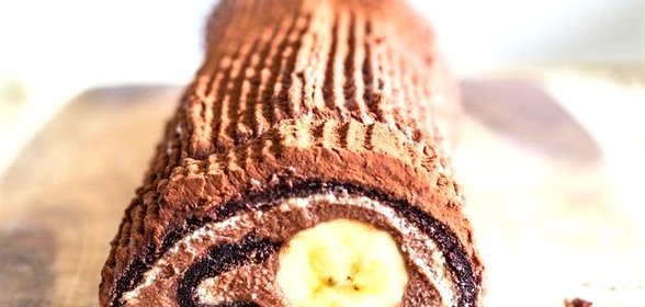 Шоколадно-банановый рулет