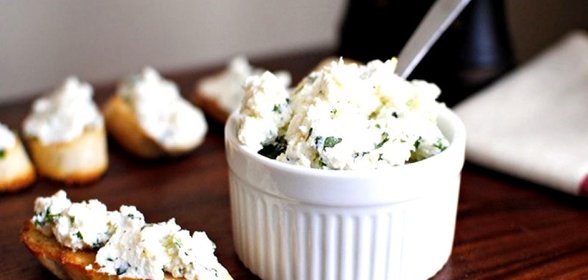 Рикотта с лимоном и базиликом