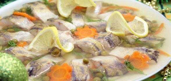 Кокосово-клубничный десерт в конвертиках из тонкого теста