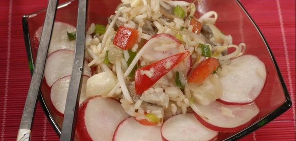 Салат с рисом и грибами в китайском стиле