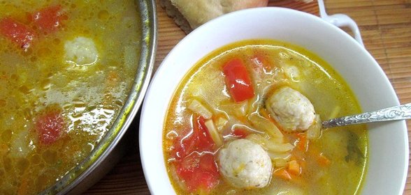 овощной суп с фрикадельками из куриного фарша