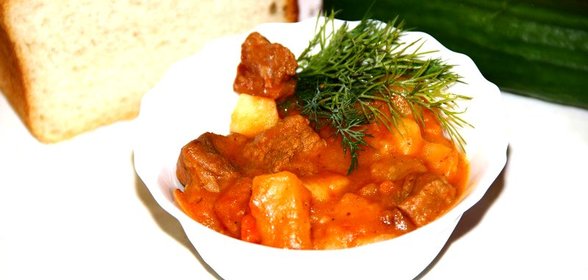 Картофель тушеный с мясом