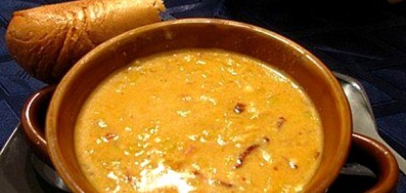 Сырный суп-пюре с гренками