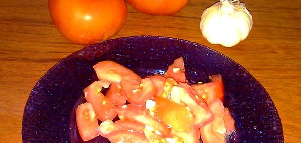 Помидоры с чесноком