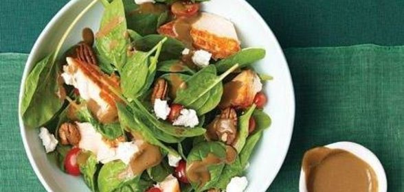 Салат со шпинатом и лососем