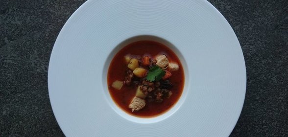 Похлебка с чечевицей и черносливом