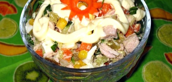 Салат Оливье с кукурузой
