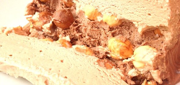 Семифреддо с фундуком и шоколадом