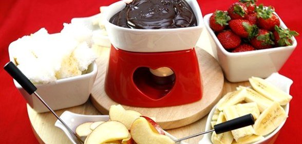 Шоколадное фондю с кокосовыми сливками