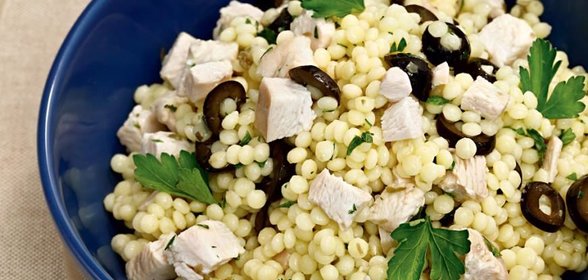 Салат из курицы с кускусом птитим