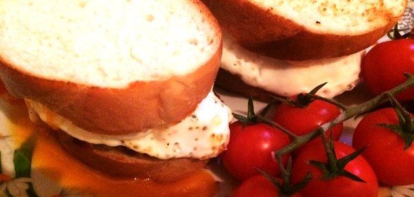 Тосты с ветчиной и овощами