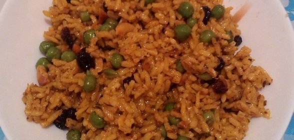 Рис с зеленым горошком (Масала хари матар пулау)