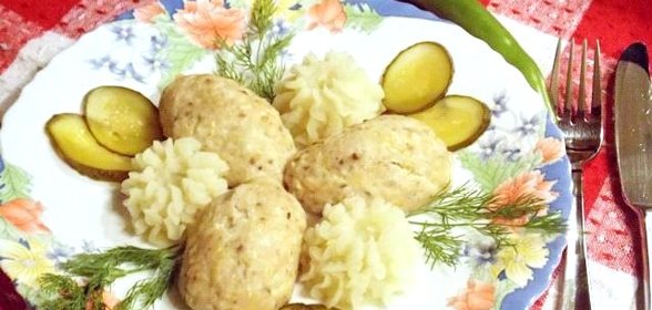 Рыбные котлеты с сыром на пару