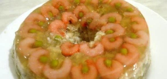 Заливное из рыбы и креветок