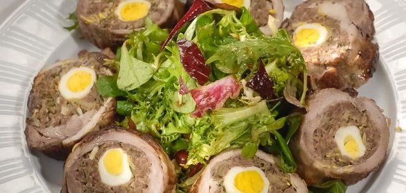 Праздничный мясной рулет