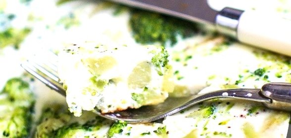 Омлет с брокколи в мультиварке