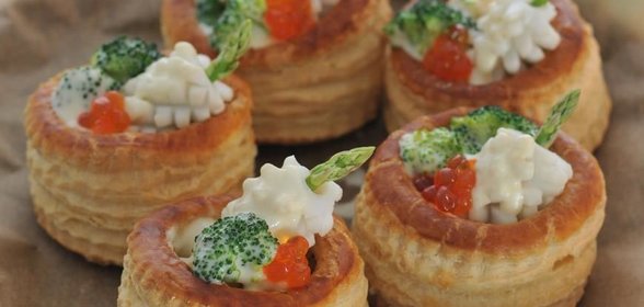 Теплые тарталетки с кальмарами