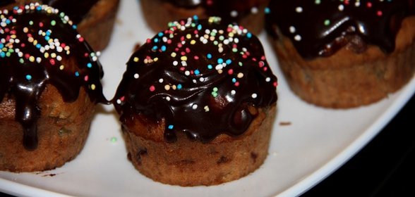 Маффины с шоколадом и бананами