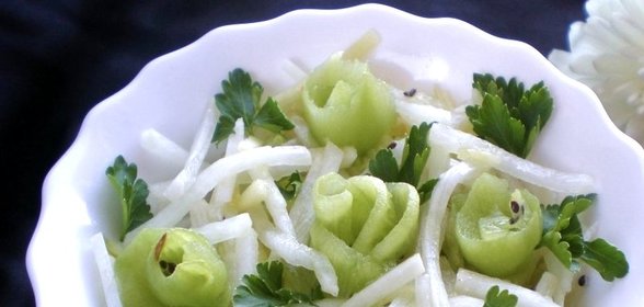 Салат из редьки с яблоком