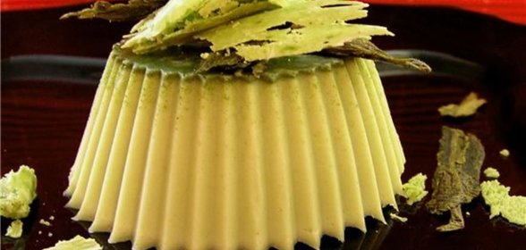 Панна котта из белого шоколада с зеленым чаем