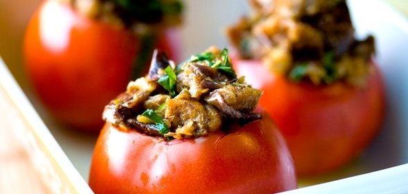 Запеченные помидоры с грибами