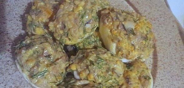 Фаршированные яйца с килькой