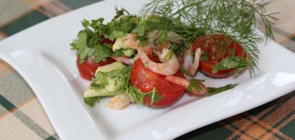 Салат из авокадо с креветками без майонеза