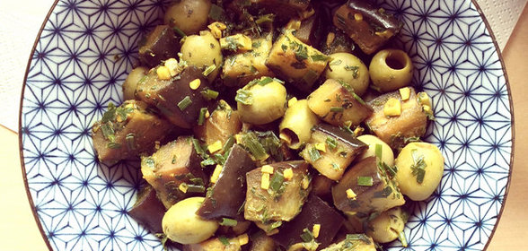 Салат из баклажанов с оливками