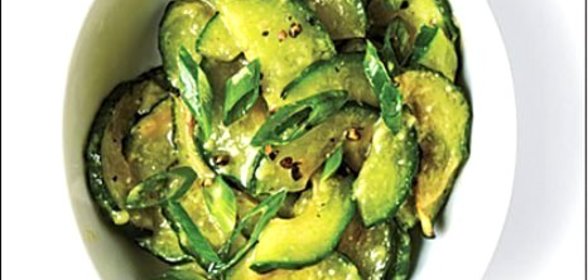 Салат из огурцов с мисо