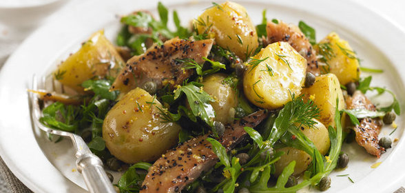 Салат из скумбрии с горчичной заправкой