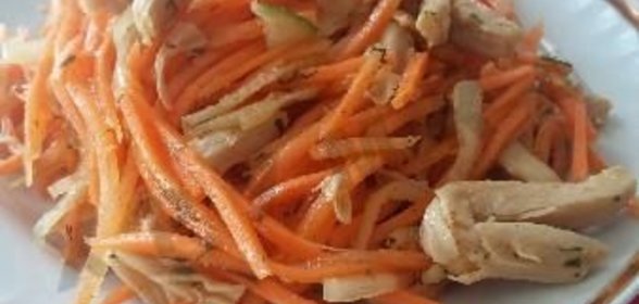 Салат морковча с соевым мясом