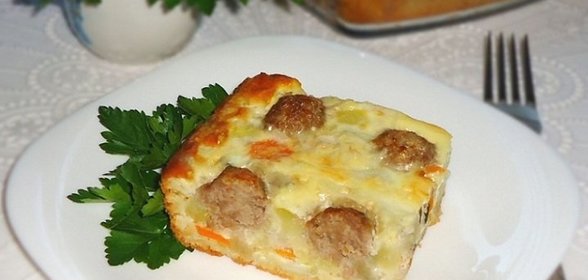 Пирог с рисом, овощами и фрикадельками
